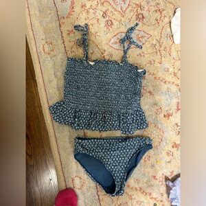 Vineyard vines navy white swimsuit girls size medium 10-12yrs euc